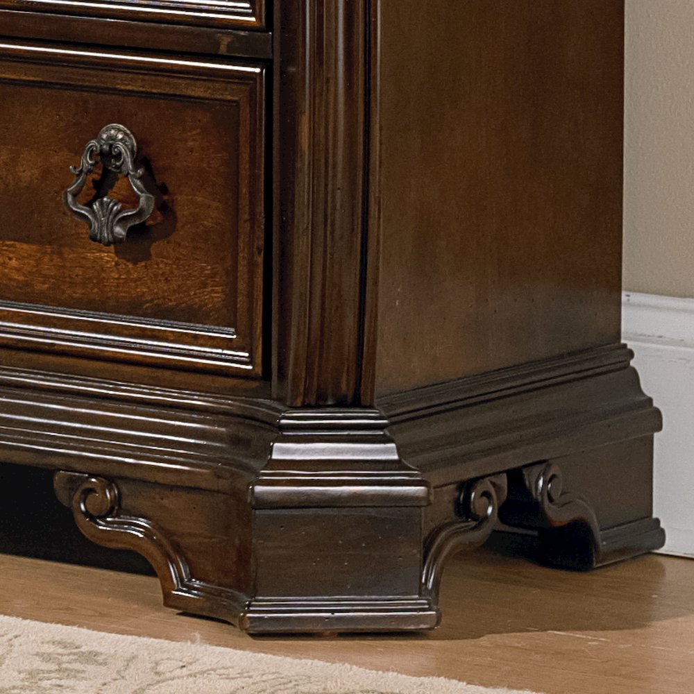 Arbor Place Queen Sleigh Bed, Dresser & Mirror, Chest. Picture 2