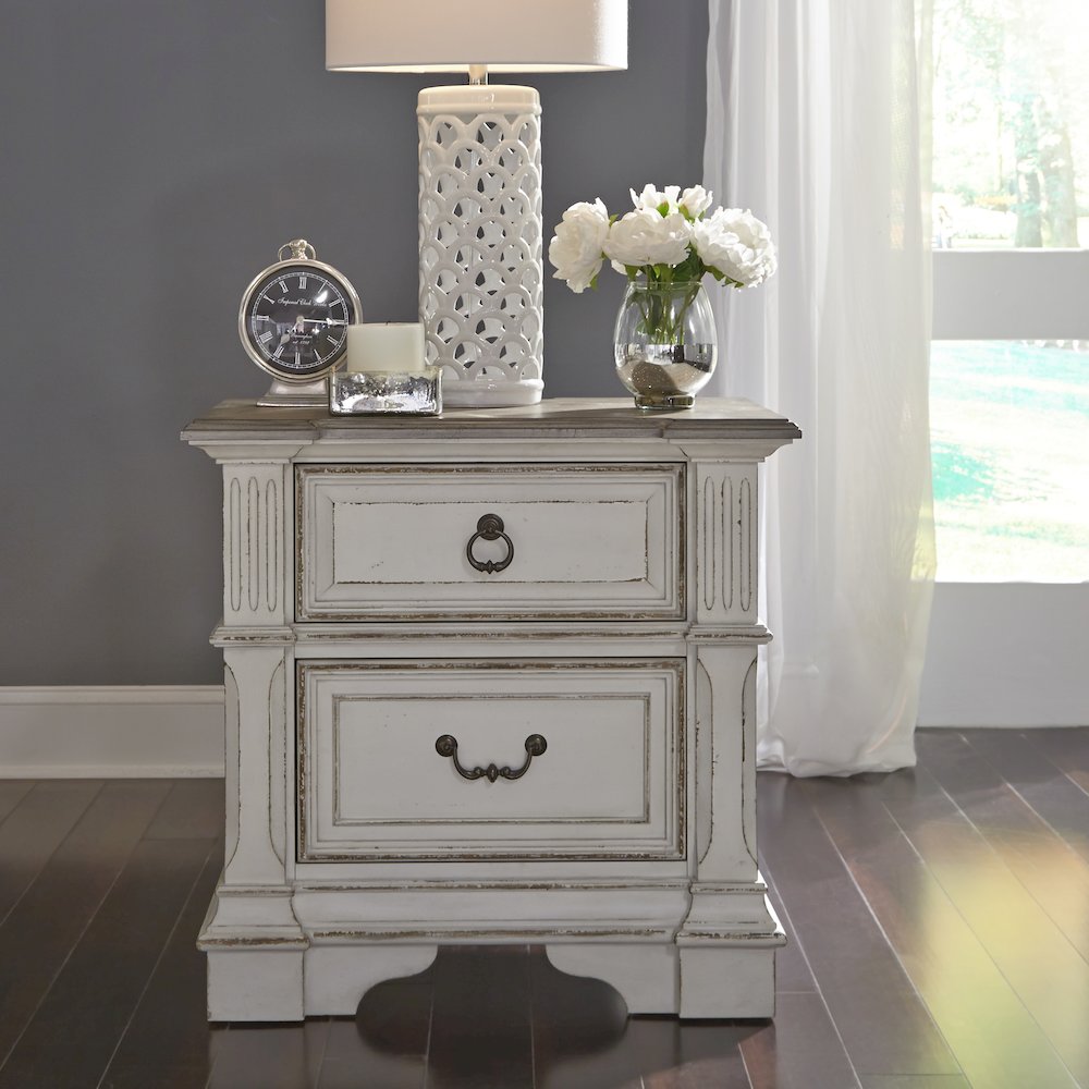 King California Panel Bed, Dresser & Mirror, Night Stand. Picture 4