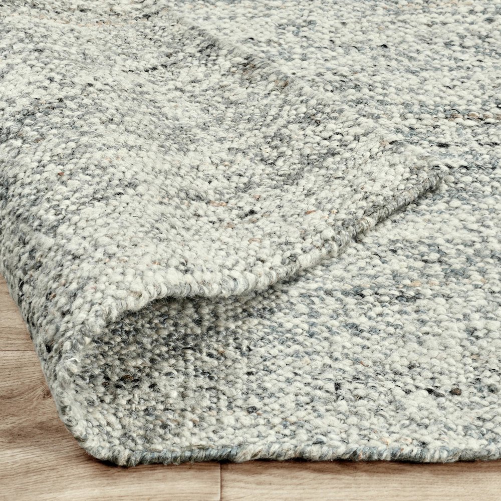 Oscoda 2.6'x8' Sustainable Handwoven Fog Gray Accent Rug. Picture 6