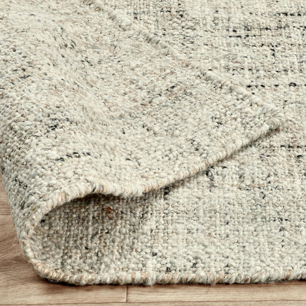 Oscoda 2.6'x8' Sustainable Handwoven Natural Accent Rug. Picture 6