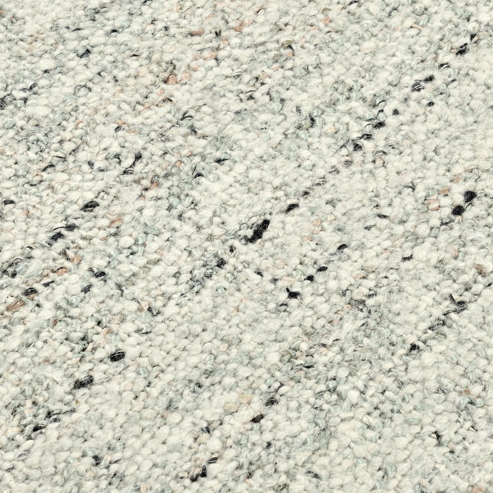 Oscoda 2.6'x8' Sustainable Handwoven Sage Green Accent Rug. Picture 2