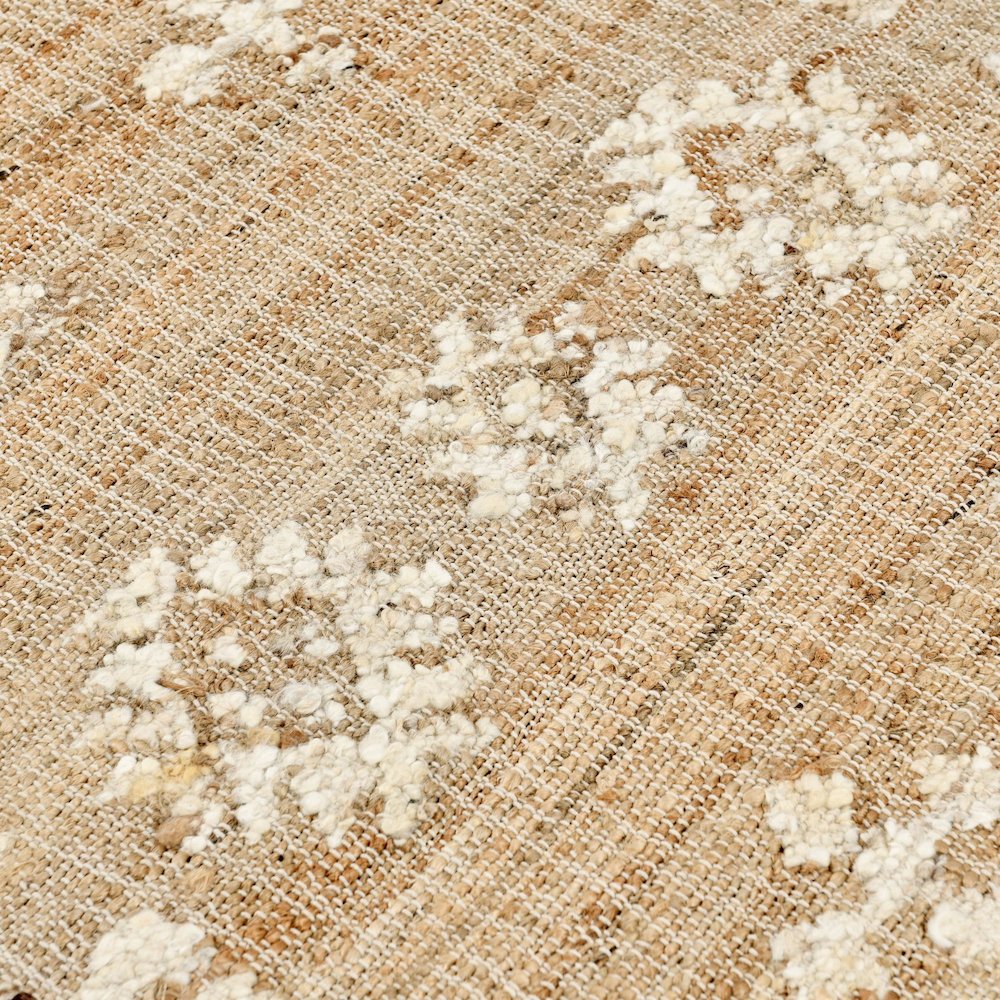 Reposa 2.6'x8' Jute Blend Handwoven Sustainable Natural Ivory Accent Rug. Picture 2