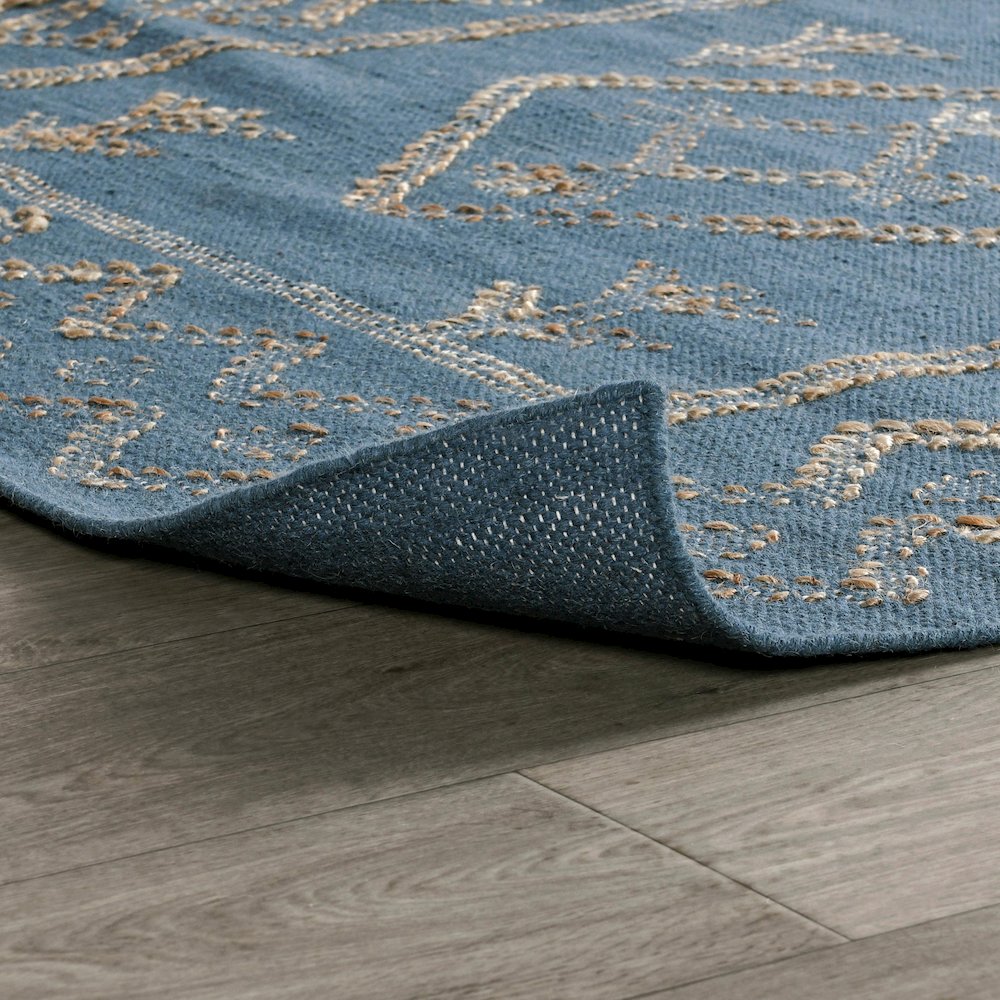 Lagos Wool Blend Accent Rug. Picture 3