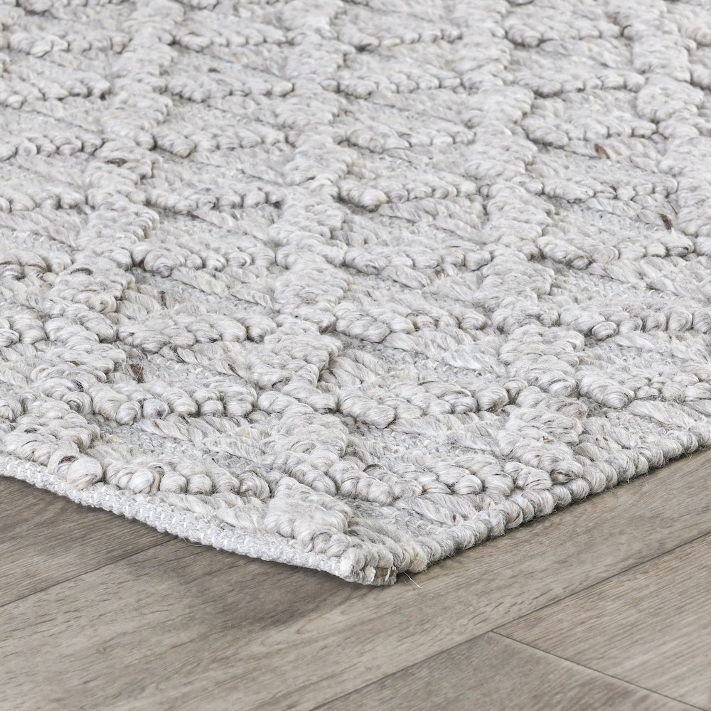 Portola 5'x8' Hand Loomed Wool Blend Fabric Accent Area Rug in Silver Gray. Picture 3