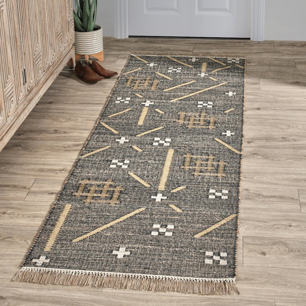 Belfast 2.6'x8' Wool Blend Handwoven Caviar Black Area Rug Runner. Picture 6