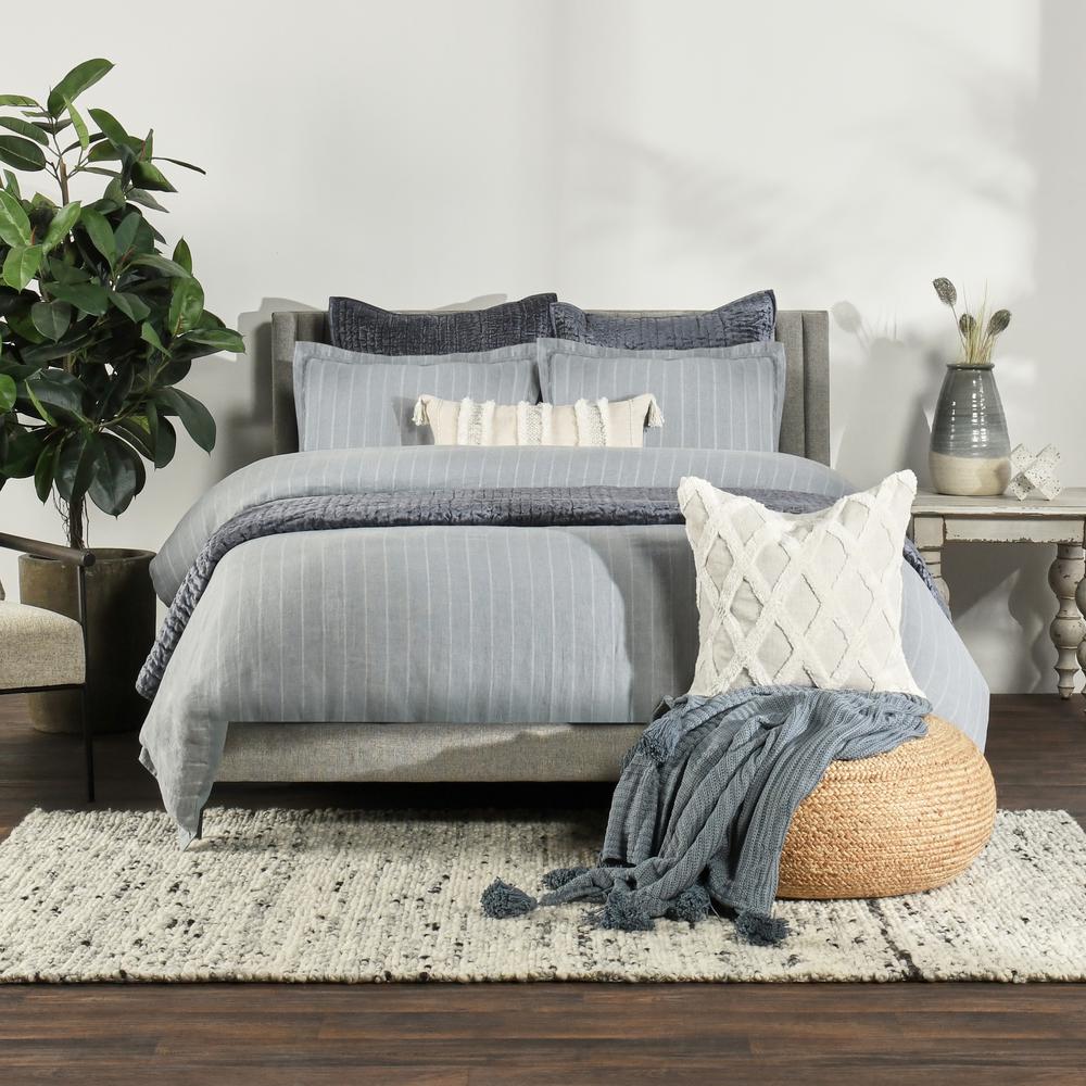 Loomis Heathered Wool Area Rug by Kosas Home. Picture 6