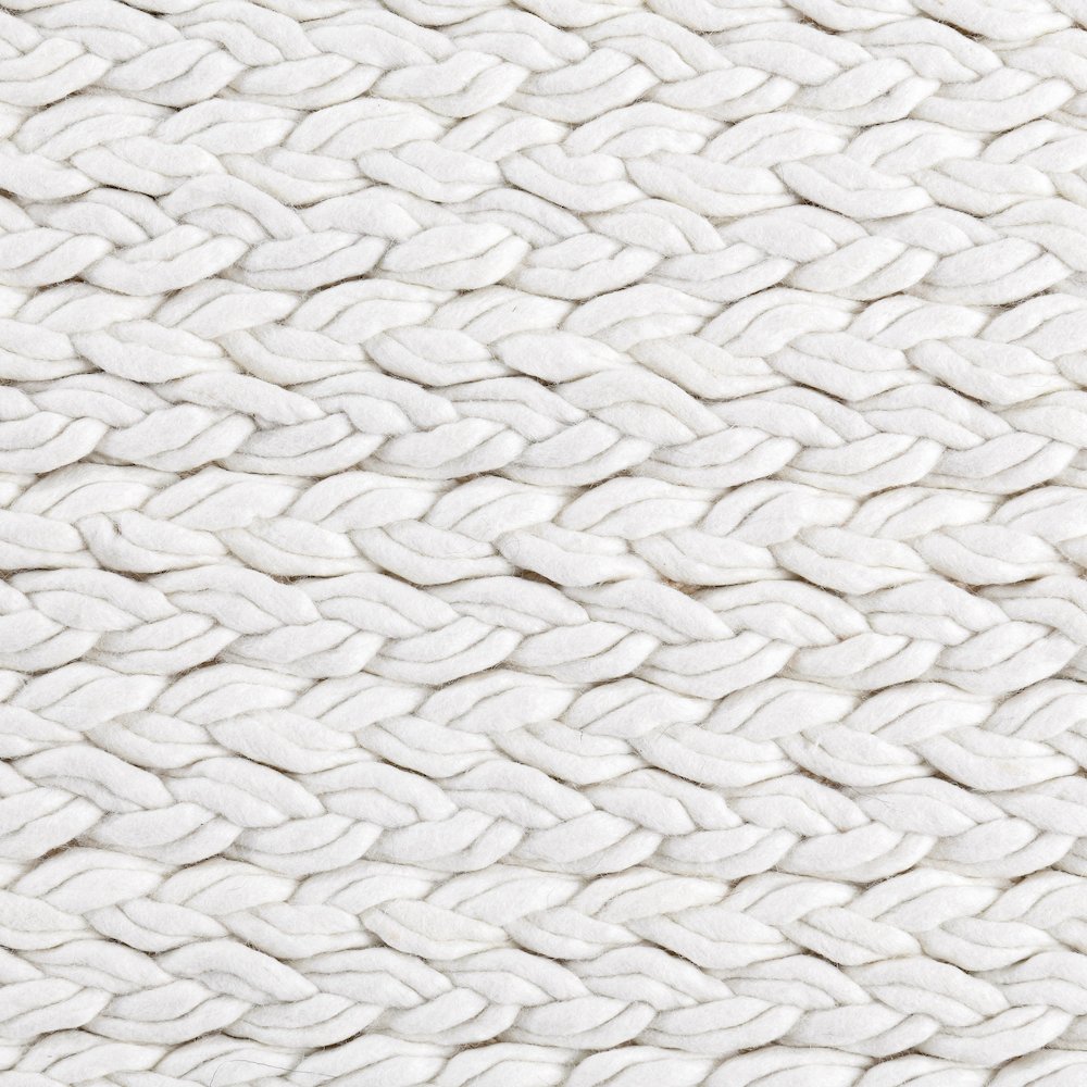 Oxnard Wool Area Rug. Picture 4