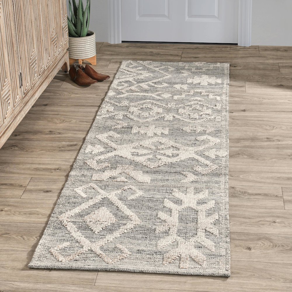 Hoeft Indoor Outdoor Handwoven Gray Multicolor Area Rug by Kosas Home. Picture 4
