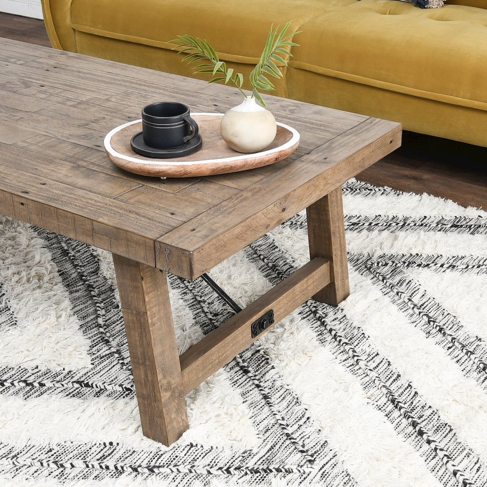 Tuscany Reclaimed Pine Coffee Table. Picture 8