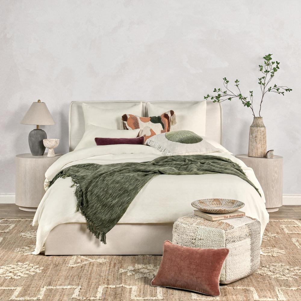 Paloma 3-Piece Hemp Fabric Ivory King Duvet Set. Picture 1