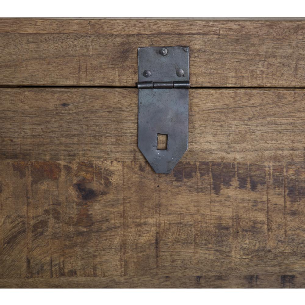 Livingston 18 inch Square Trunk. Picture 8