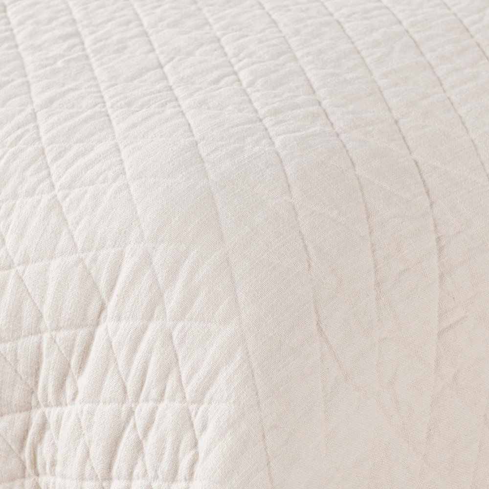 Lana 100% Cotton Queen Quilt in Ivory. Picture 5