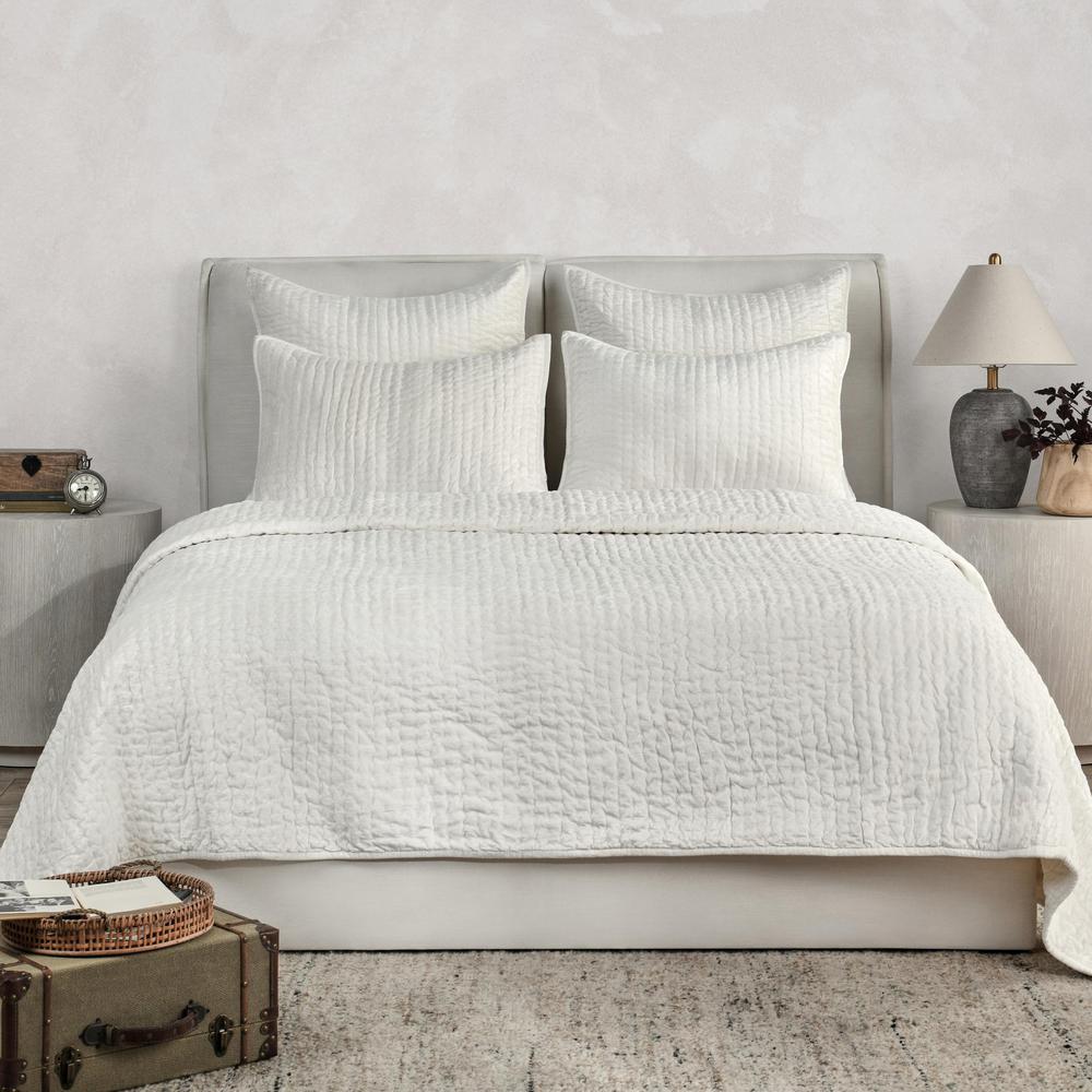 Dimitry 100% Rayon Velvet Ivory King Quilt by Kosas Home. Picture 4