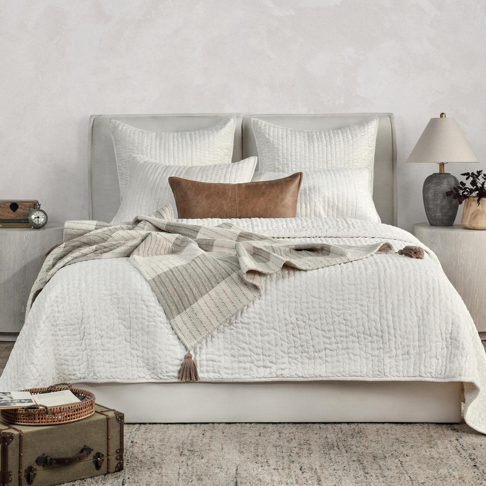 Dimitry 100% Rayon Velvet Ivory King Quilt by Kosas Home. Picture 8