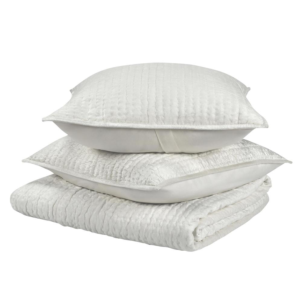 Dimitry 100% Rayon Velvet Ivory King Quilt by Kosas Home. Picture 9