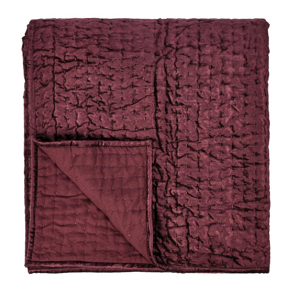 Bari Velvet Fabric Port King Quilt. Picture 1