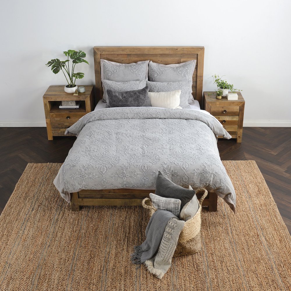 Reagan Gray King Duvet. Picture 1