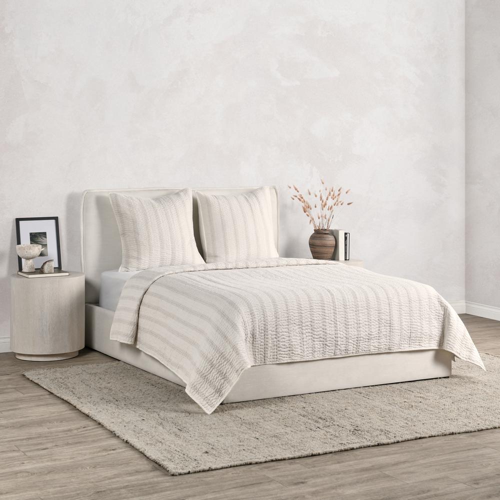 Abraham Cotton Linen Eggshell Beige Queen Quilt. Picture 3
