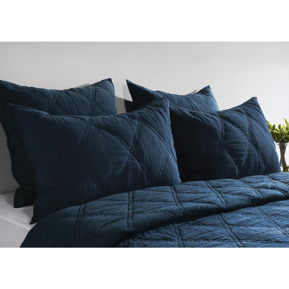 Casi 100% Belgian Flax Linen Midnight Blue King Quilt. Picture 3
