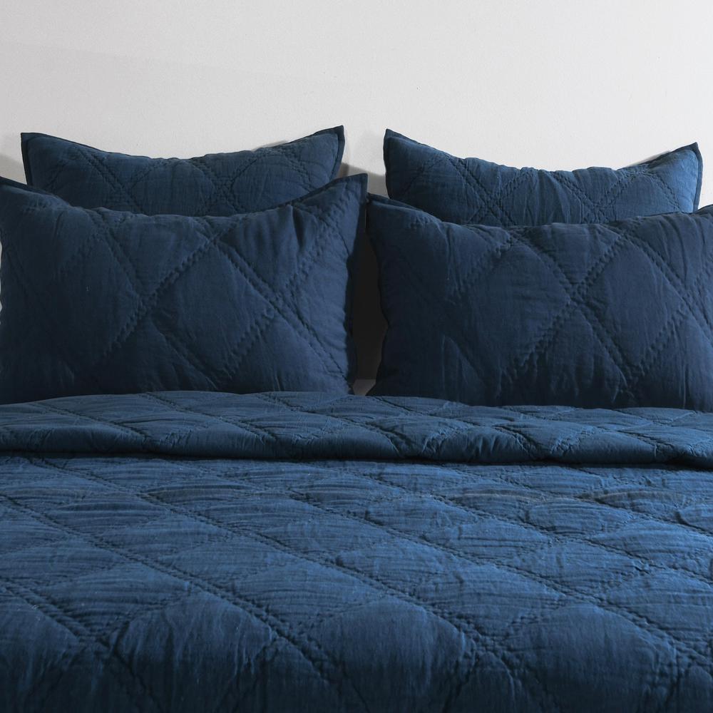 Casi 100% Belgian Flax Linen Midnight Blue King Quilt. Picture 4