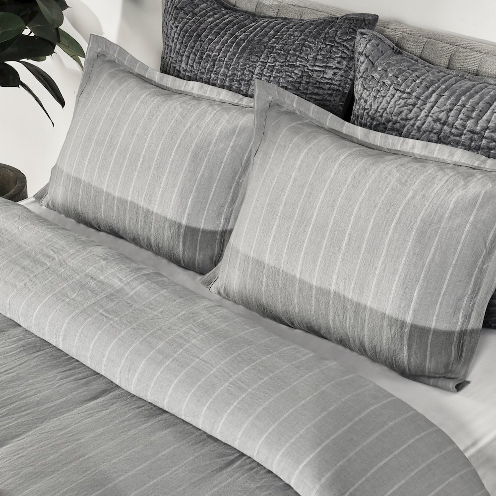 Monaco 100% Linen Standard Sham , Blue. Picture 4
