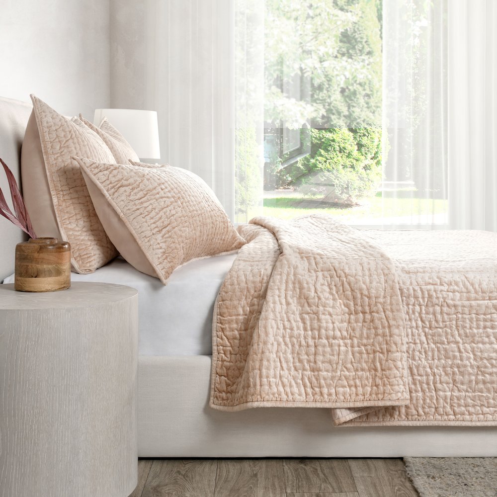 Dimitry 100% Rayon Velvet Nude King Quilt. Picture 4