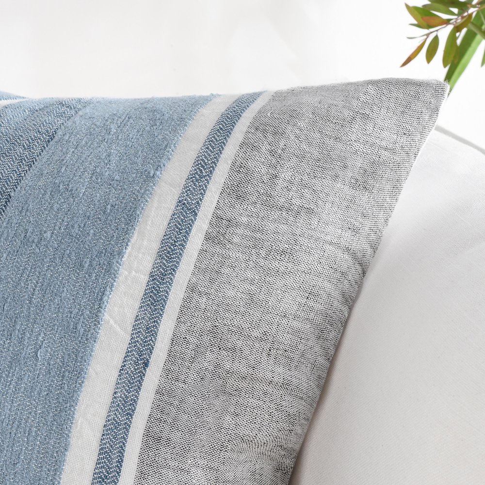 Lima 22" Linen Fabric Capri Blue Throw Pillow. Picture 6