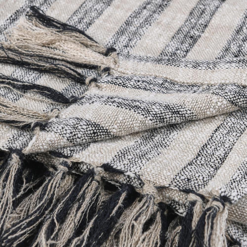 Linna 100% Cotton Black 50"x70" Throw Blanket Blanket. Picture 4