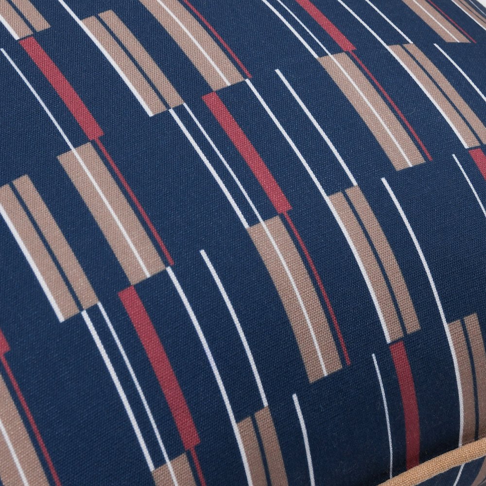 Indoor/Outdoor Nantucket Blue Multi 22x22. Picture 4