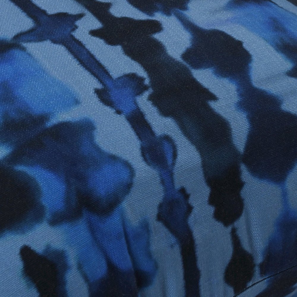 Indoor/Outdoor Avila Blue 22x22. Picture 3