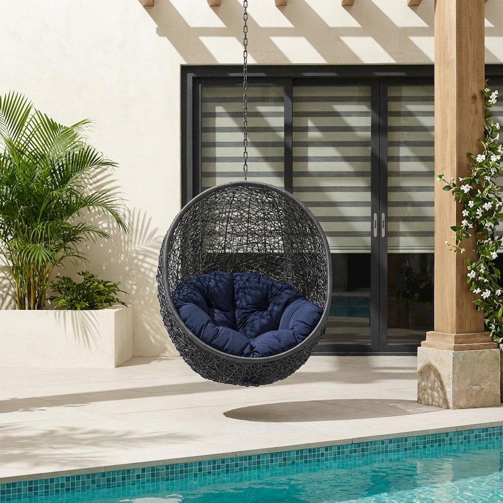 Outdoor Patio Lounge Chair In Neutral With Comfortable Cushion. Picture 2