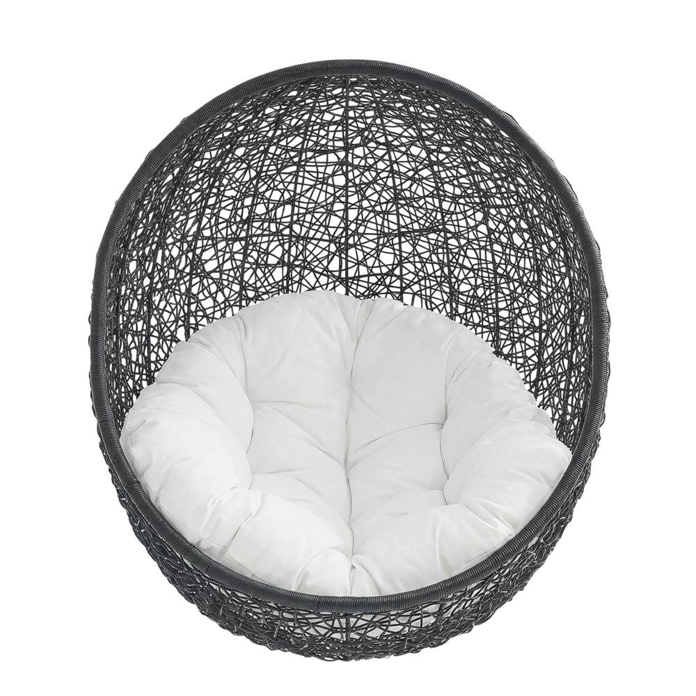 Outdoor Patio Lounge Chair In Neutral Color For Comfortable Outdoor Relaxation. Picture 4