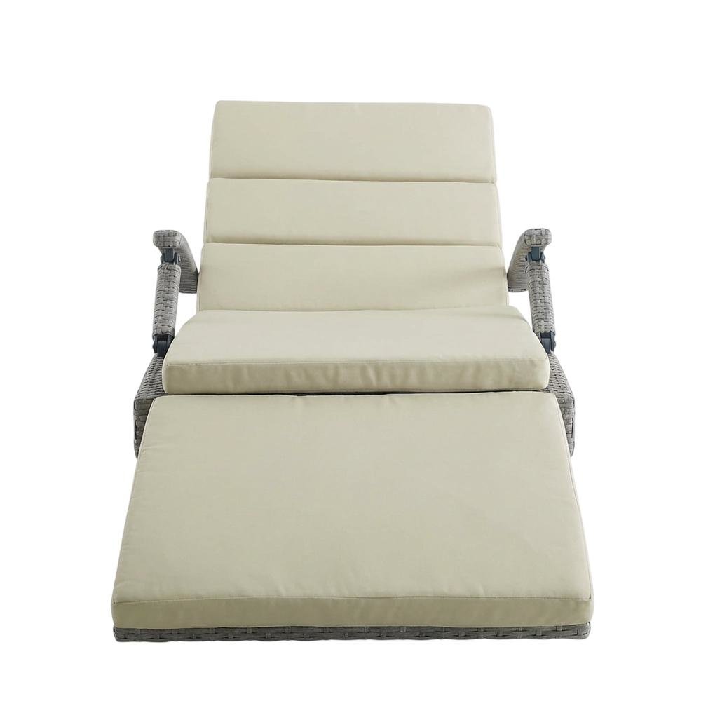 Outdoor Lounge Chair With Wicker Rattan Design And Armrest Support. Picture 4