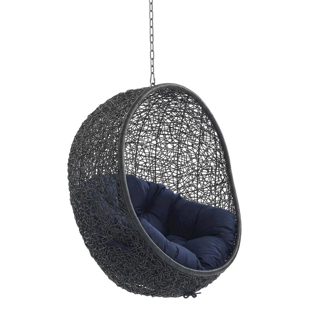 Outdoor Patio Lounge Chair In Neutral With Comfortable Cushion. Picture 1
