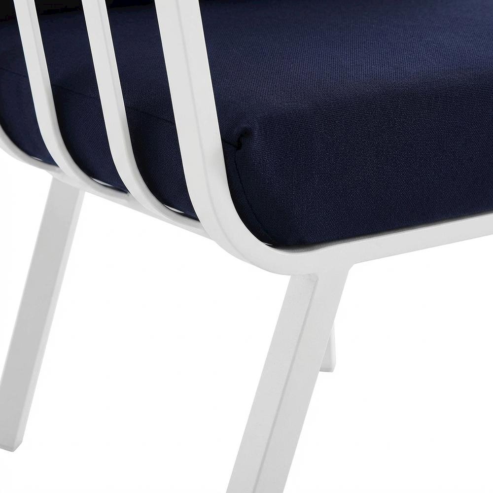 Aluminum Outdoor Lounge Chair With Armrests And Cushioned Seat. Picture 6