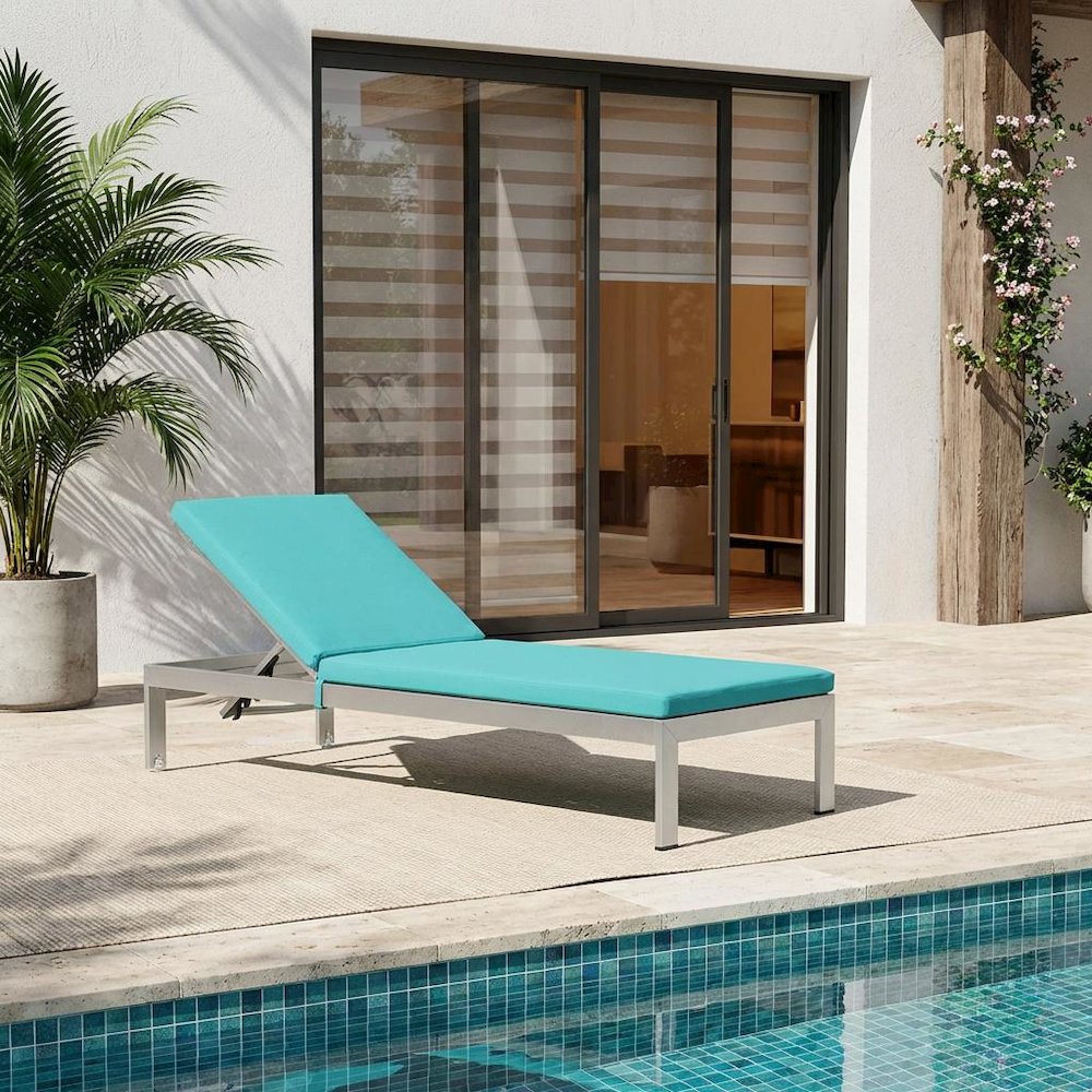 Aluminum Outdoor Patio Chaise Lounge With Cushions For Relaxation. Picture 2