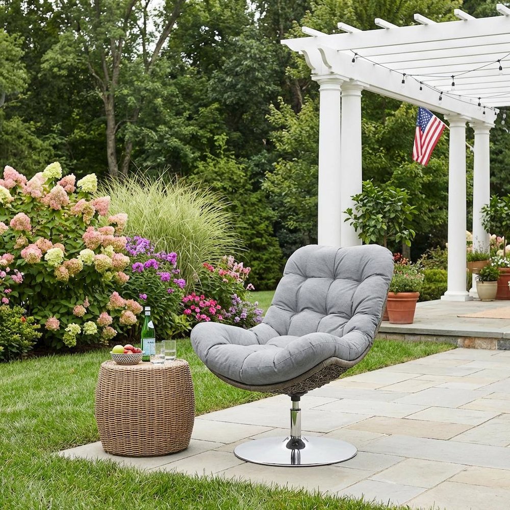 Wicker Rattan Outdoor Patio Swivel Lounge Chair With Cushioned Seat. Picture 3