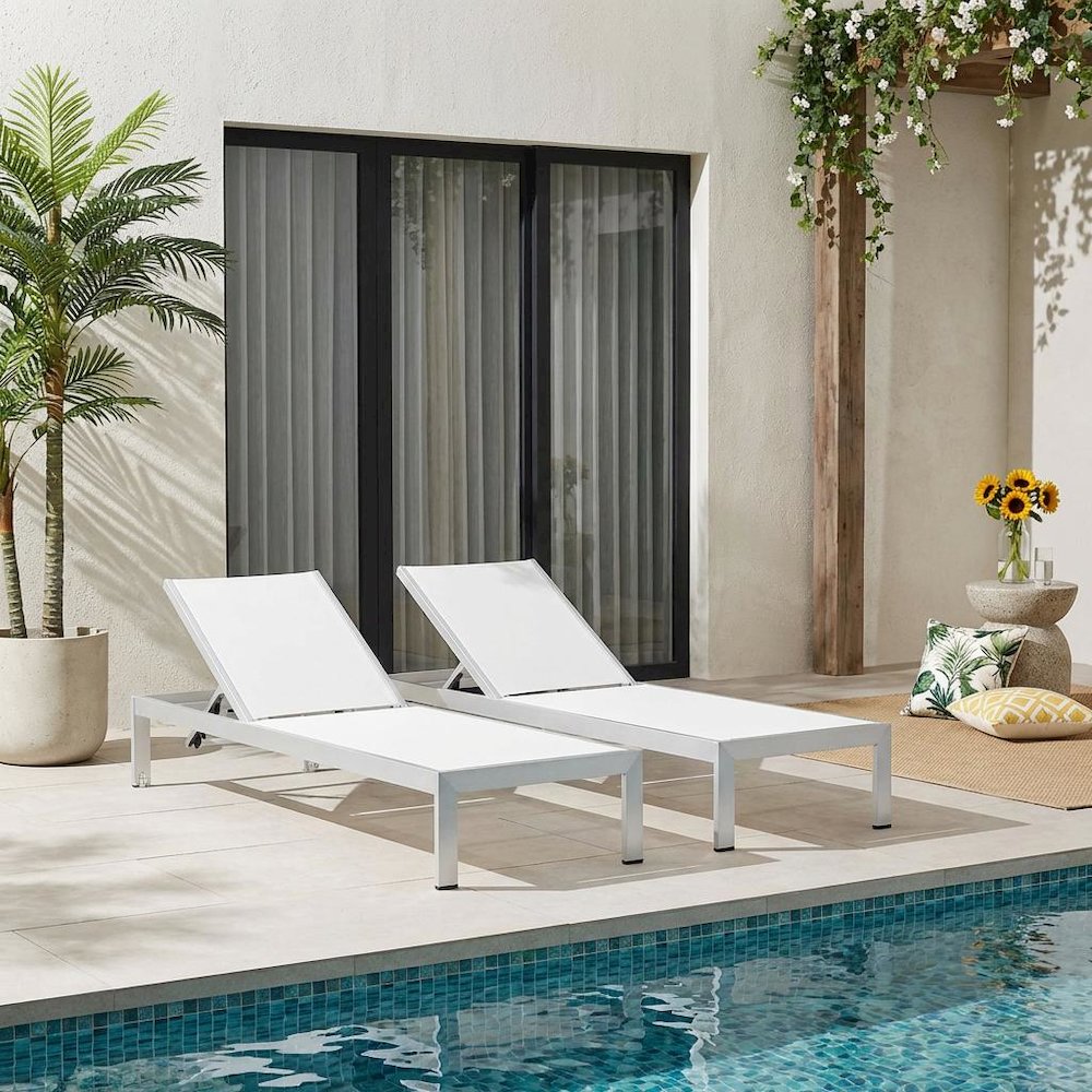 Set Of 2 Outdoor Aluminum Lounge Chairs With Cushioned Seats. Picture 2