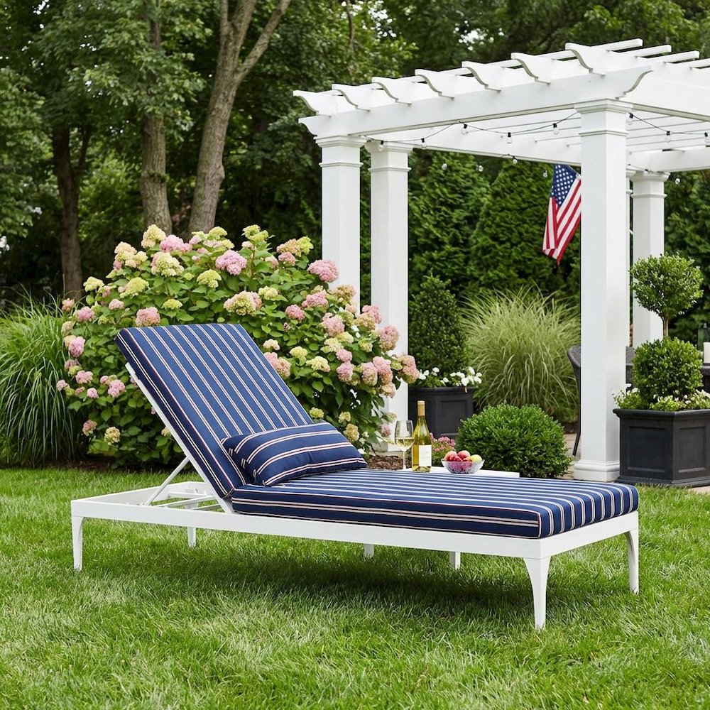 Outdoor Patio Chaise Lounge Chair With Cushioned Seat And Sturdy Frame. Picture 3