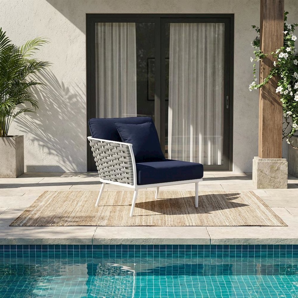 Aluminum Left-Facing Patio Lounge Chair With Cushioned Seat. Picture 2