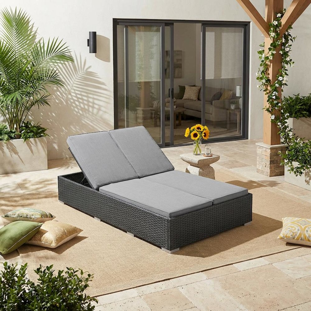 Outdoor Patio Double Chaise With Cushioned Seat For Relaxation. Picture 2