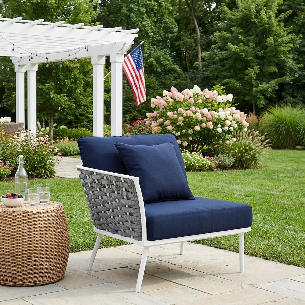 Aluminum Left-Facing Patio Lounge Chair With Cushioned Seat. Picture 3