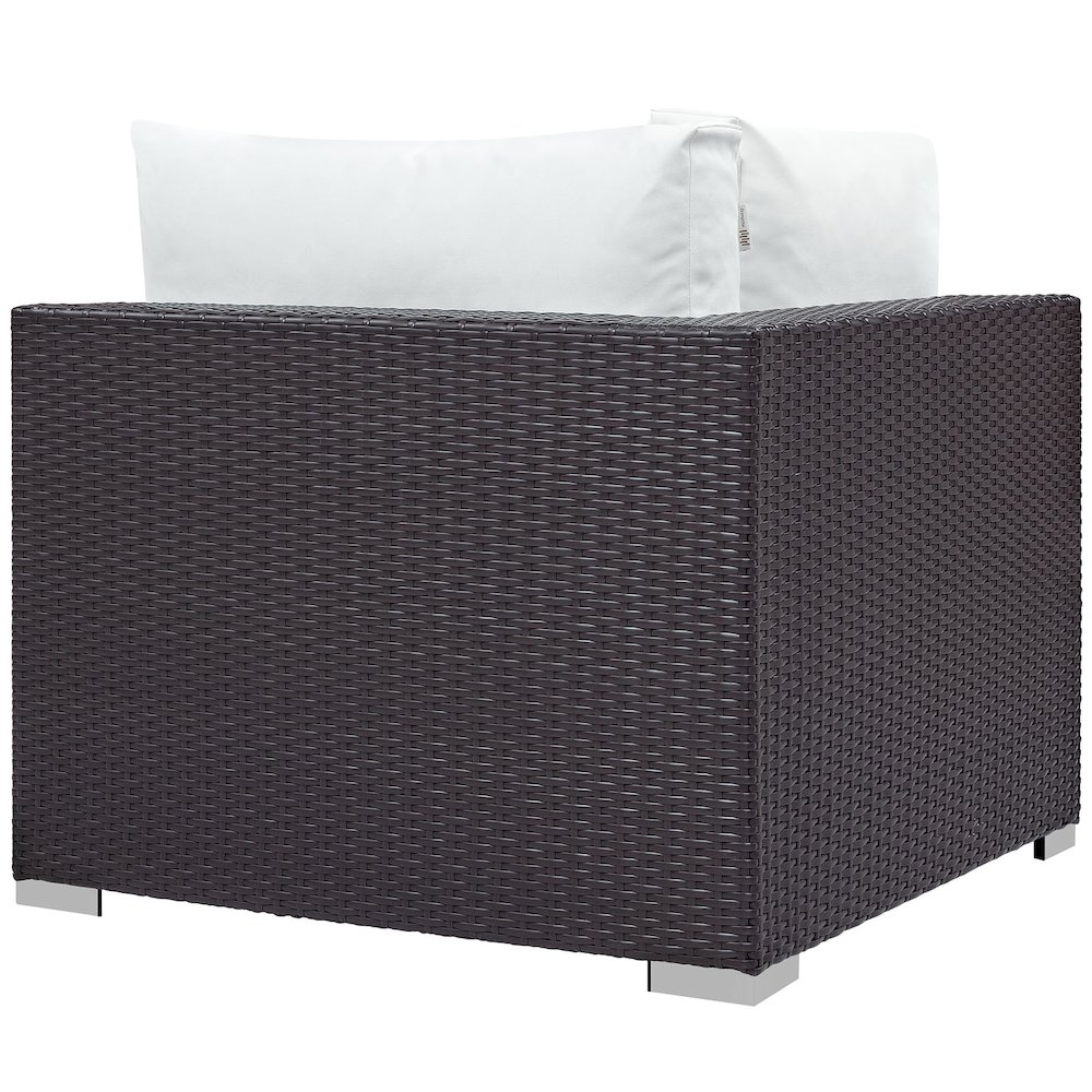 Convene Outdoor Patio Corner. Picture 3