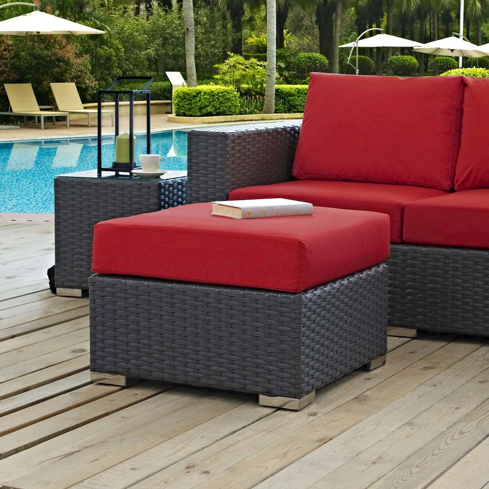 Sojourn Outdoor Patio Sunbrella Ottoman. Picture 3