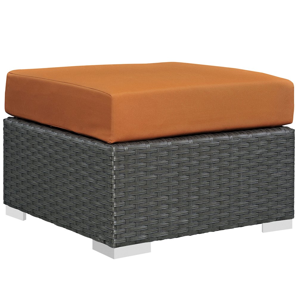 Sojourn Outdoor Patio Sunbrella Ottoman. Picture 1