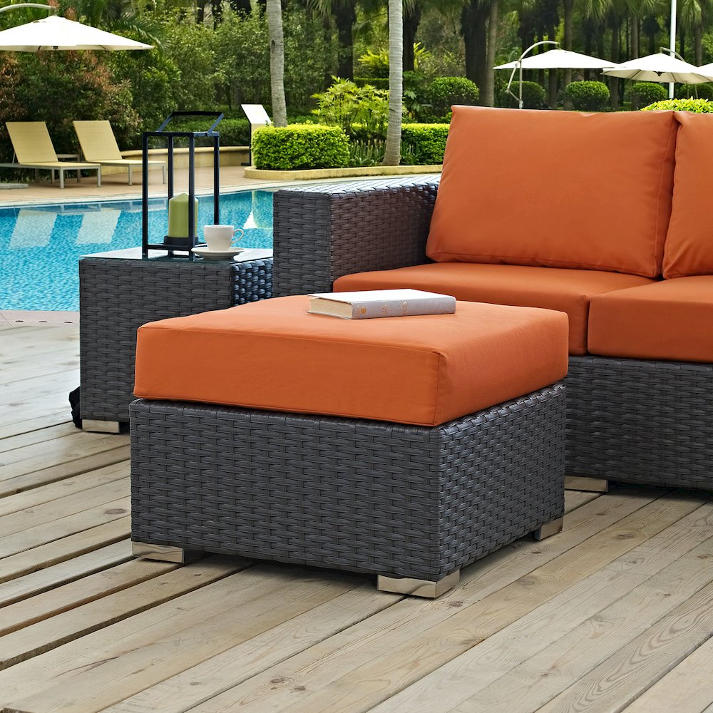 Sojourn Outdoor Patio Sunbrella Ottoman. Picture 3