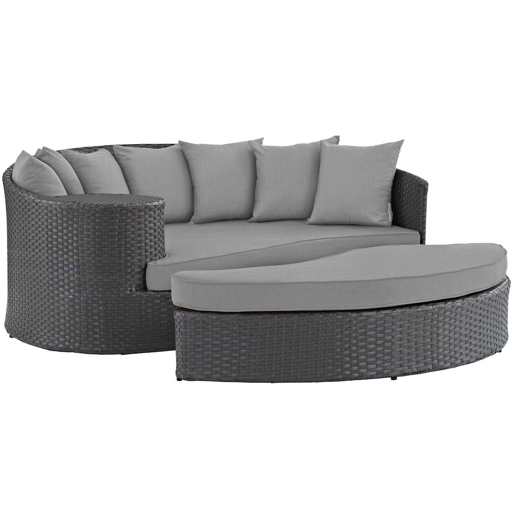 Sojourn Outdoor Patio Sunbrella Daybed. Picture 1