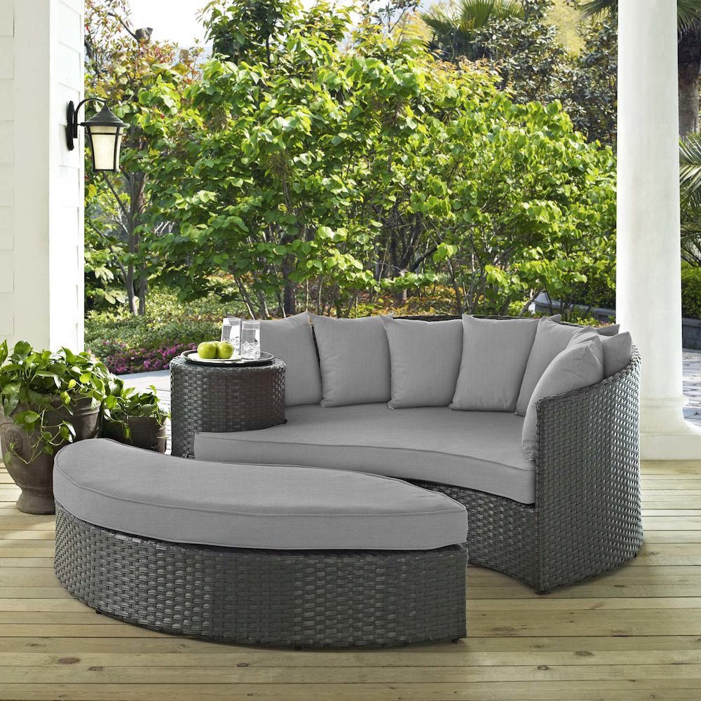 Sojourn Outdoor Patio Sunbrella Daybed. Picture 4