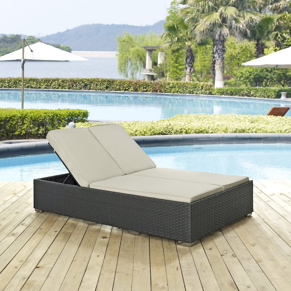Sojourn Outdoor Patio Sunbrella Double Chaise. Picture 4