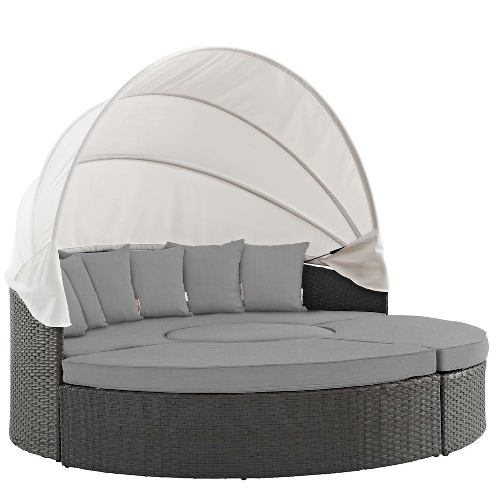 Sojourn Outdoor Patio Sunbrella Daybed. Picture 1
